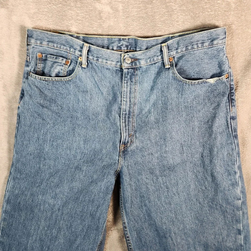 Levi's 560 Jeans‎ Men's 41X30 (Tag 42X30) Blue Light Wash Comfort Tapered